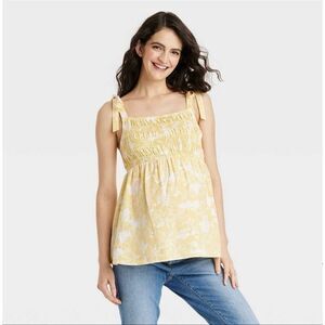 Ingrid and Isabel Yellow and White Maternity Baby Tank Top Size Medium